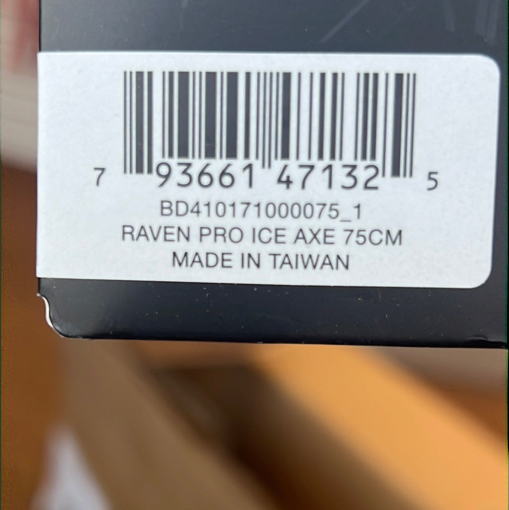 Raven pro The Hermit's Hut